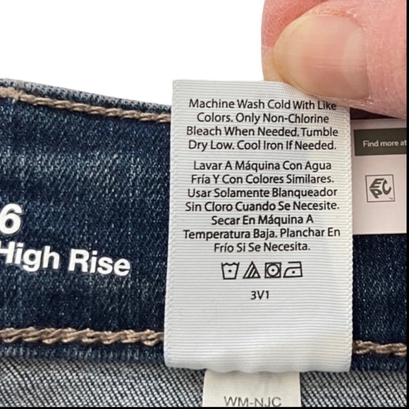 NWT Time & Tru High Rise Raw Hem Medium Wash Jeans Size: 6 - Picture 8 of 11